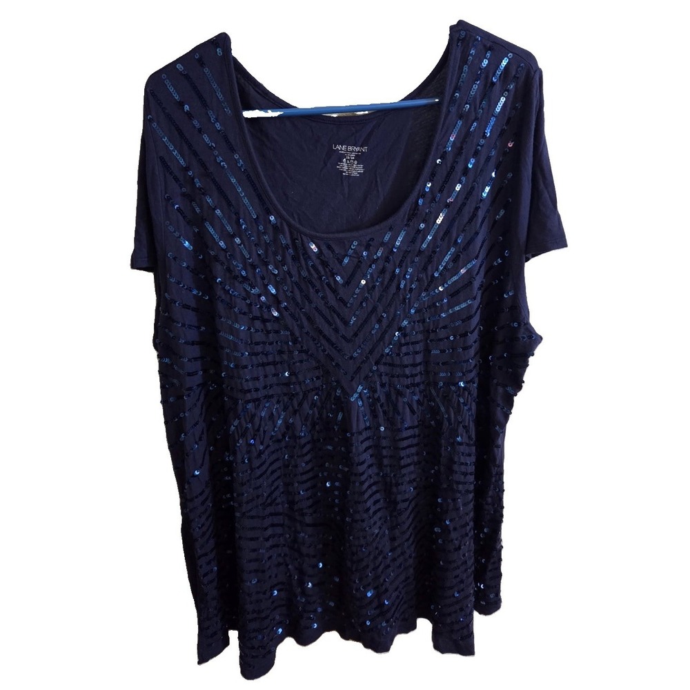 Lane Bryant short sleeve navy scoop neck top featuring intricate sequin Patten